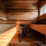 Daire Komia B By Aavalevi *