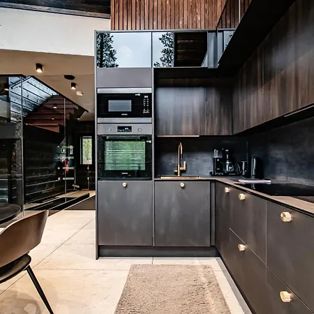 Komia Iso By Aavalevi * Levi