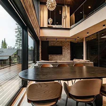 Komia Iso By Aavalevi * Levi