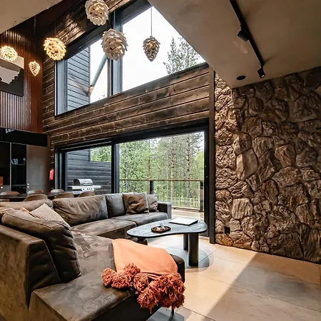 Komia Iso By Aavalevi Levi